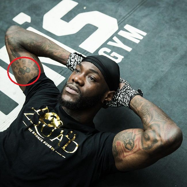 tatuaggio degli anelli olimpici deontay wilder