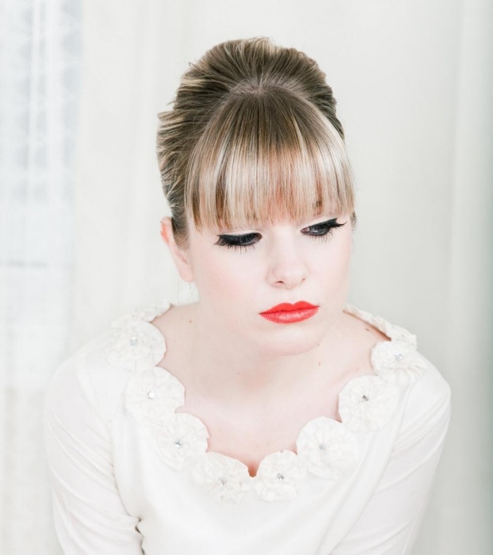 mireasa-machiaj-buze-idei-portocaliu-eyeliner-breton-coafura