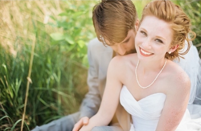 idei de machiaj mireasa pentru buze in ochi albastri portocalii