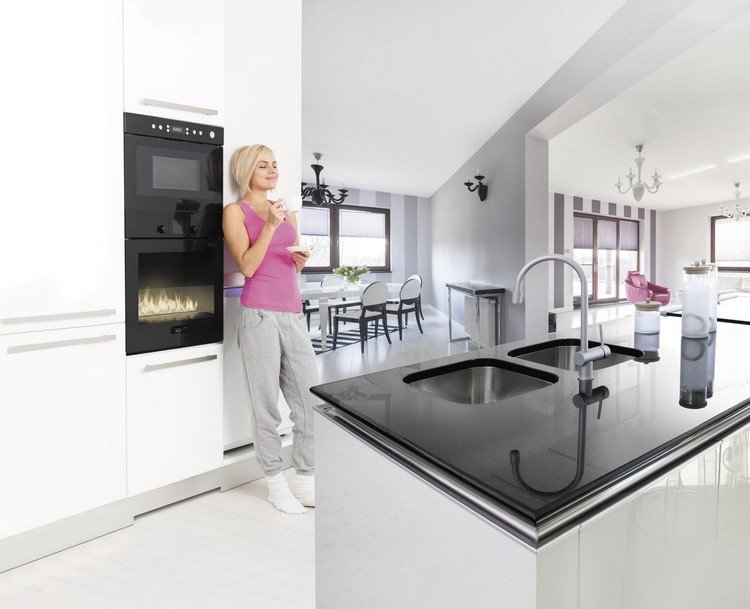 șemineu modern-bioetanol-șemineu din sticlă-insert-bucătărie-Chili-Fire-Planika