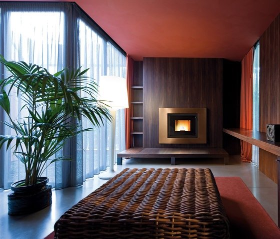 vivo-80-pelete-de-mcz-fund-aragaz-modern-cu-lemne