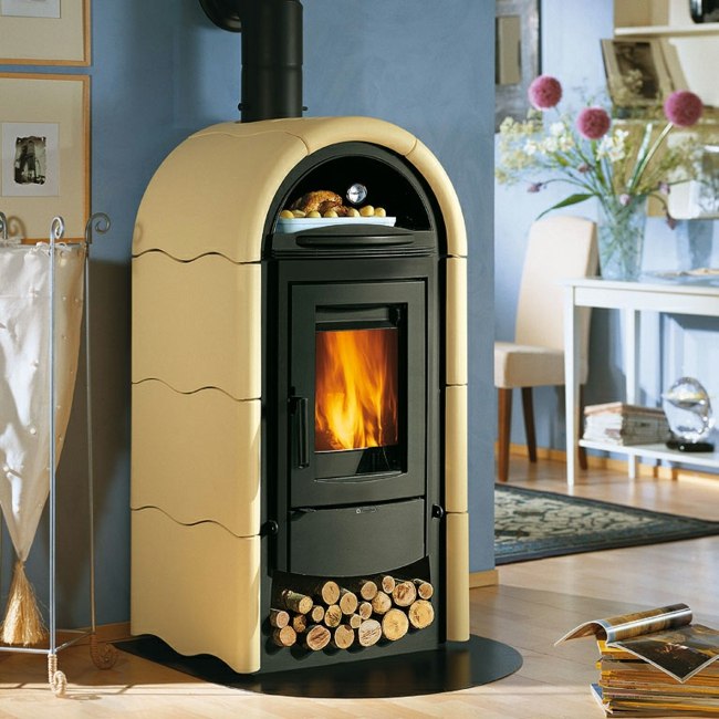 soba practica moderna lemn bej albastru Soba de gătit lemn bej albastru bucătărie amenajată