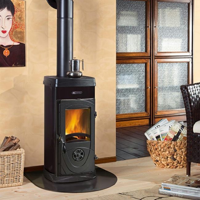 Placă fierbinte de culoare neagră apartament mic culoare neagră amenajat mic apartament