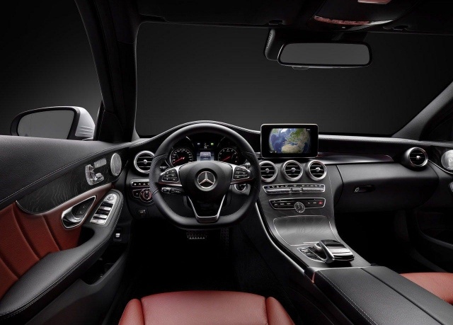 Mercedes Benz Clasa C 2015 interior roșu negru Benz Clasa C 2015 interior roșu negru