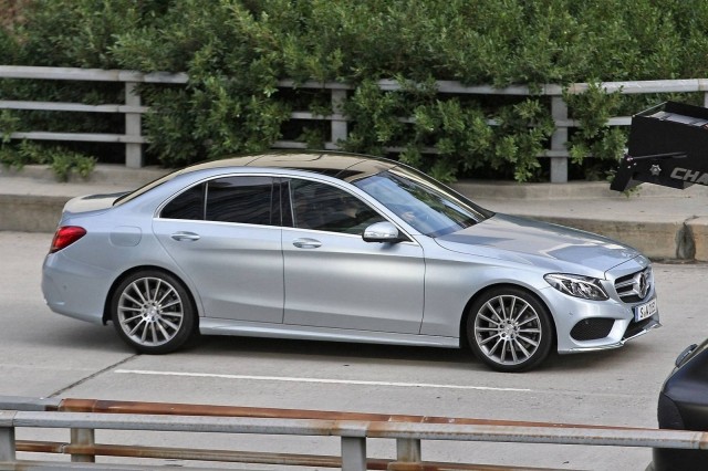 Mercedes Benz C Class 2015 dreapta argintiu Mercedes Benz Clasa C dreapta argintiu
