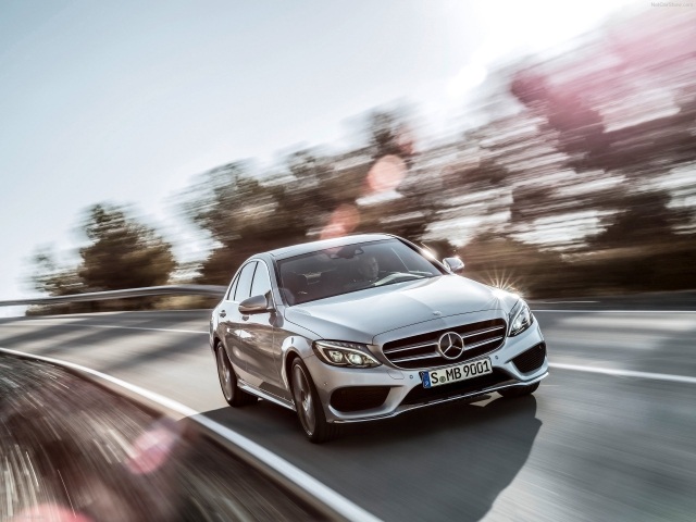 Mercedes Benz Clasa C 2015 design frumos în față Mercedes C Class 2015 design frumos în față