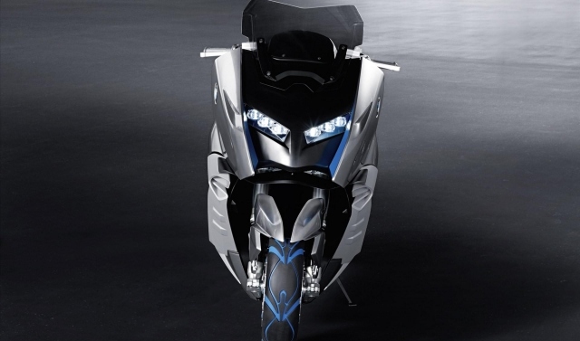 BMW Roller Concept C 2010 în față BMW Roller Concept 2010 în față