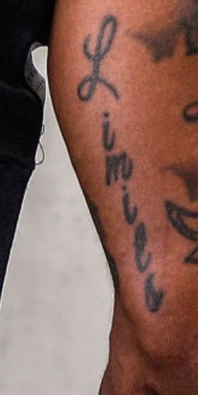 Tatouage d'écriture de Deshaun