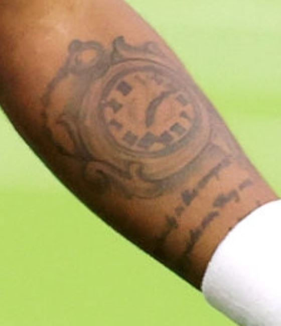 Tatouage d'horloge de Deshaun