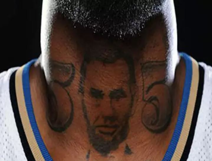 Tatuaggio DeShawn Lincoln