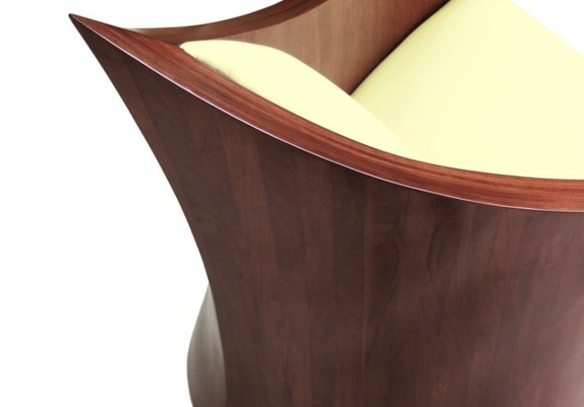Fotoliu mobilier designer detaliere spatar lemn modern Mobilier de design detaliu spătar lemn modern elegant