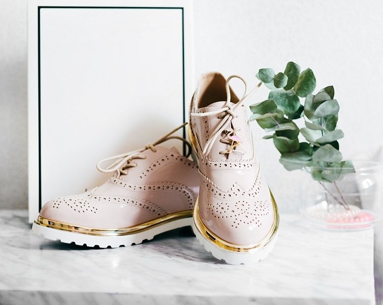 Tendințe pantofi de designer Pantofi Oxford femei platformă accente de aur