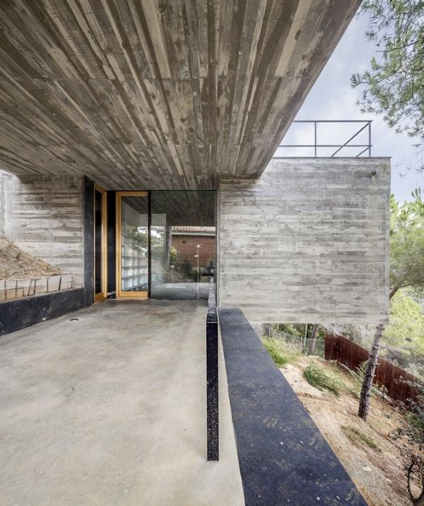 vila de designer cu terasa deschisa in stil mediteranean