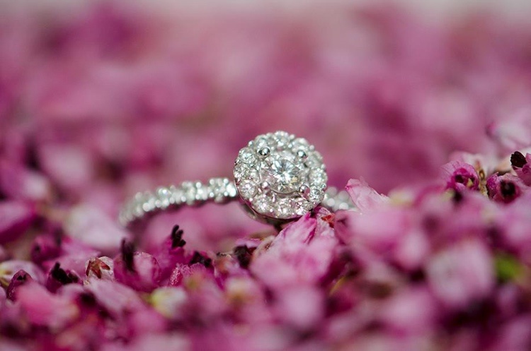 Cumpărați diamante online așa cum recunosc comercianții cu amănuntul