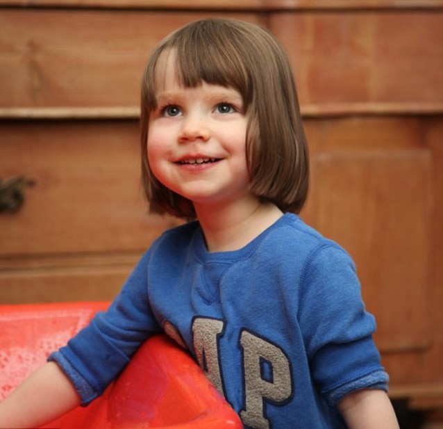 Copii cu autism Iris pictor talentat