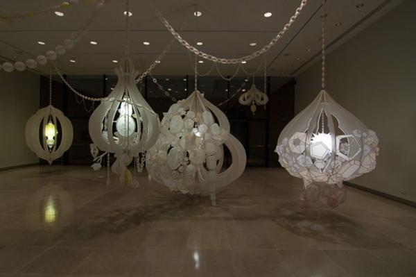 sculpturi de artă contemporană