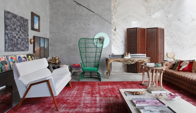 stil de viață tendință amestec eclectic de stiluri canapea din piele perete de ciment masă rococo