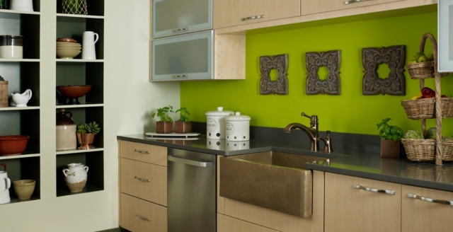 Accent perete bucătărie idei de culoare moderne