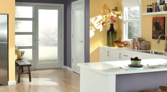 Idei fronturi de bucătărie albă modernă de culoare galben deschis