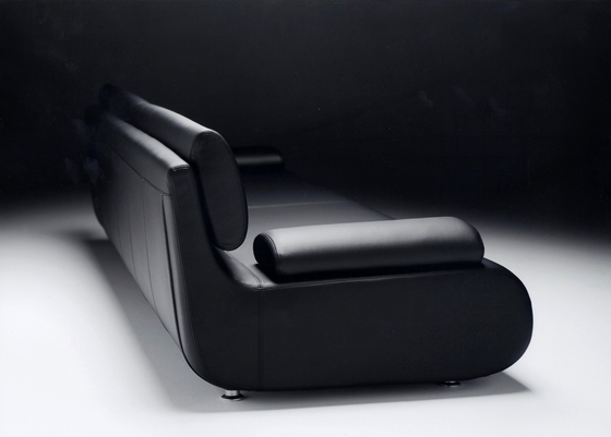 canapea elegantă din piele neagră canapea neagra moderna