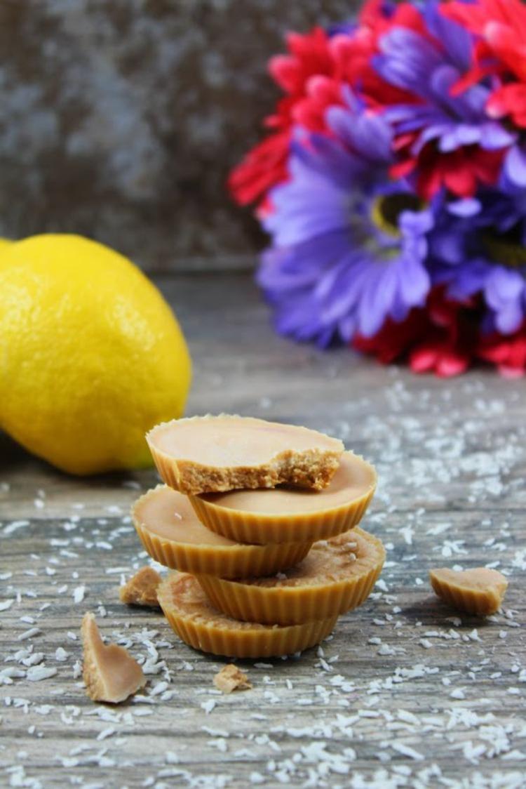 grăsimea ceto vegană bombă fulgi de cocos ulei de lămâie prăjit