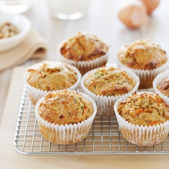 Coaceți brioșele cu morcovi și dovlecei retete de prajituri cu briose-flori de morcov-dovlecei