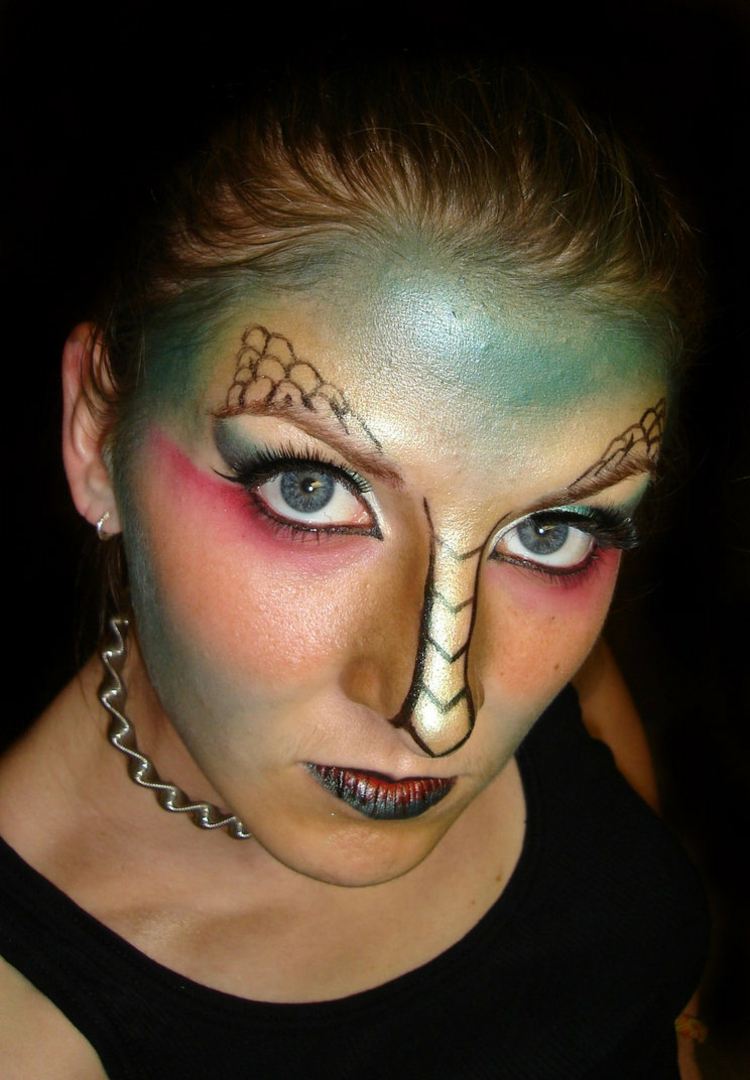 Machiajul de carnaval face idei doamnelor adulte