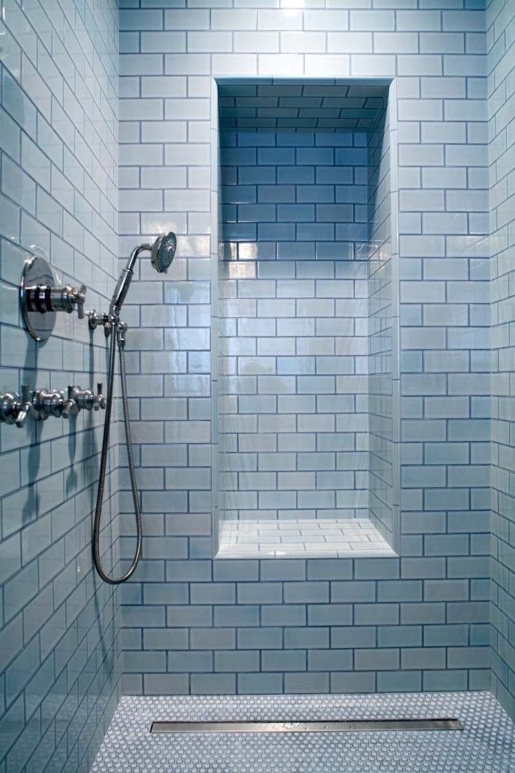 Cabină de duș-nișă-scaune-albastru deschis-gresie-cărămizi-amenajări-amenajări