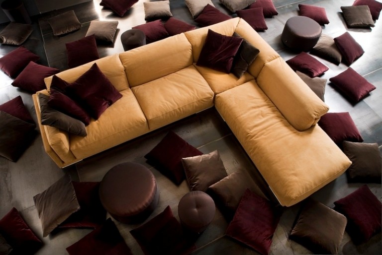 Canapea de colț cu funcție de dormit - practică și atemporală - Espace Canapea-colț-cu-funcție-de-dormit-design-italian-cameră-living-Espace