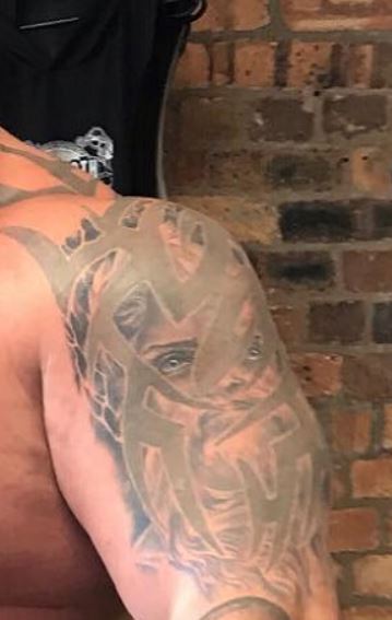 Eddie plemensko prikrivanje tetovaže