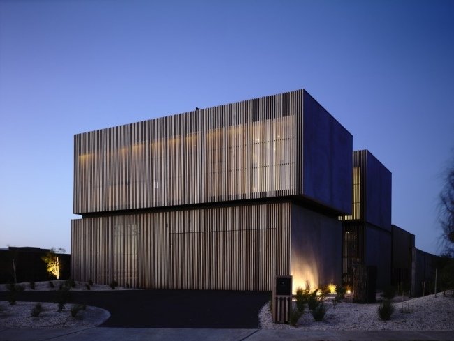 Coasta solidă a casei rezistă condițiilor meteorologice casă solidă robustă rezistă condițiilor meteorologice