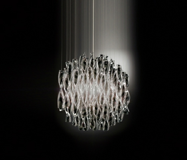 Candelabru negru fantastic Candelabru fantastic