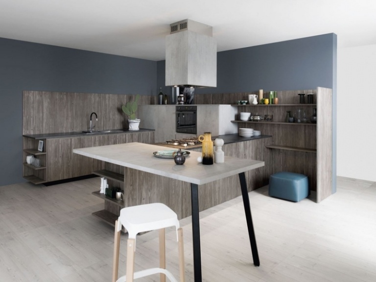 Peisaj modern de bucătărie cu un design elegant Bucătărie montată - insulă de gătit - hotă extractoare de metal