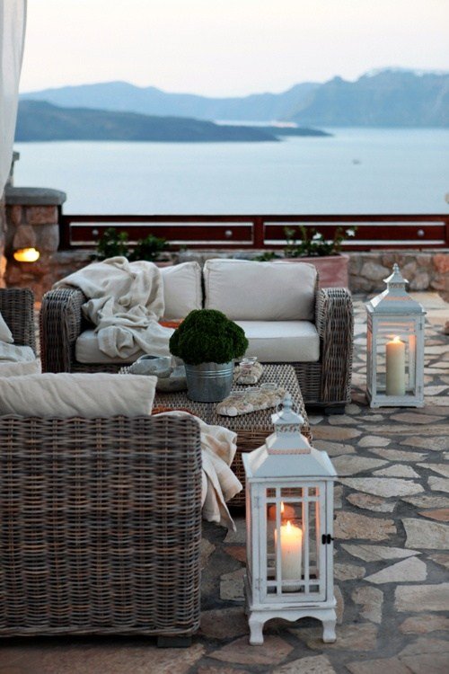 Spațiu de relaxare pentru relaxare mobilier din ratan felinare albe lumânări Lounge pentru relaxare, lumânări, felinare, din mobilier din ratan