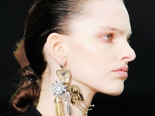 coadă-cal-coafură-rapid-face-răsucire