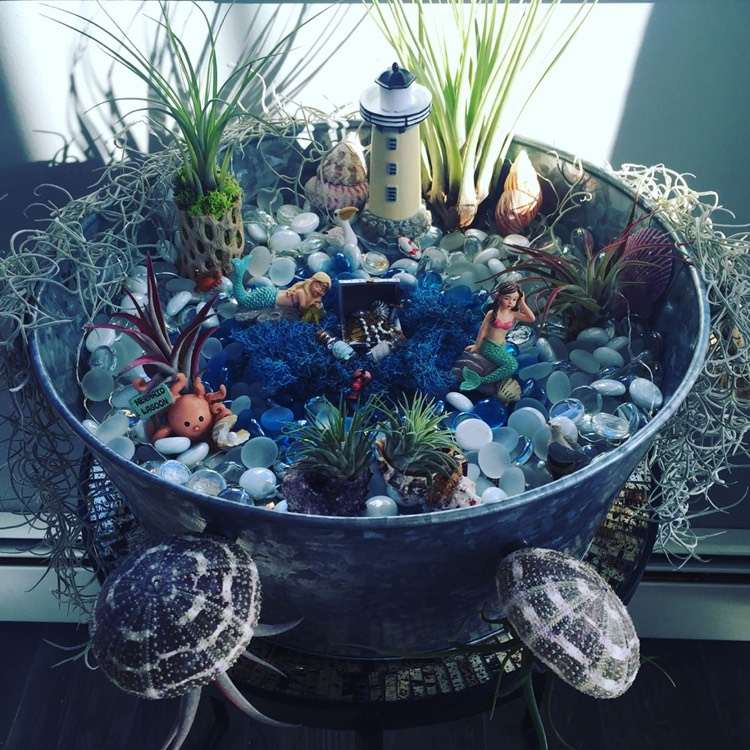 mini-gradina-sirena-cositor-galeata-margele-de-sticla-albastru-muschi