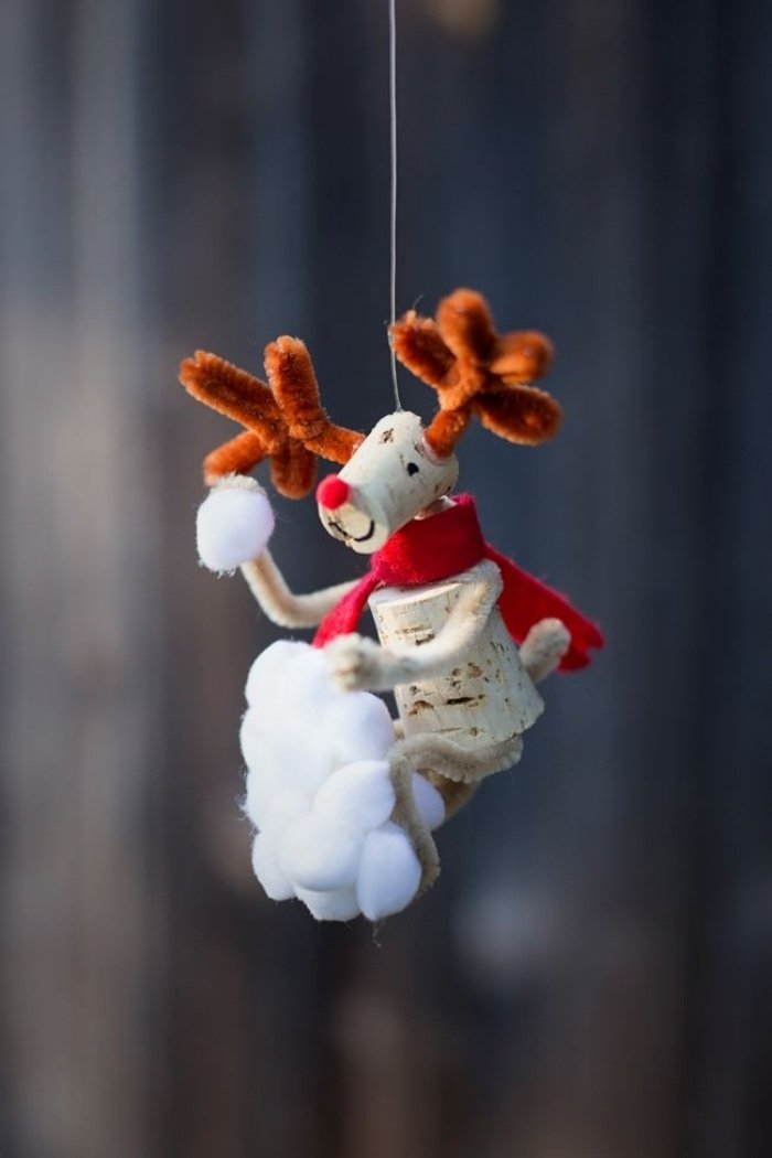 Vinuri-plută-decorare-figuri-tineri-cerbi-reni-cu-coarne-nas-rosu