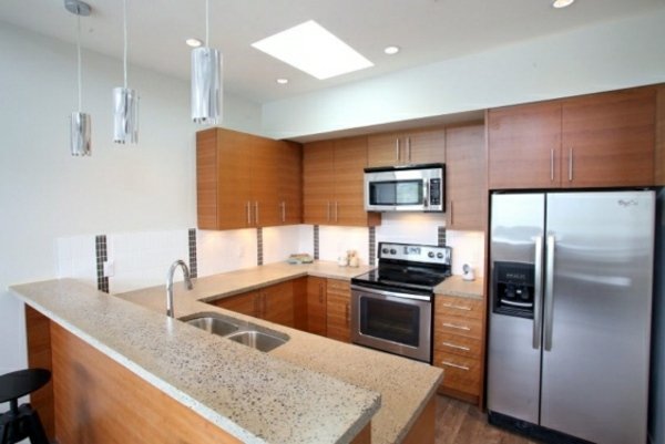 Blat laminat bucătărie aspect lemn