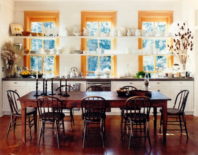 Bucătărie în stil rustic francez, zonă de luat masa elegantă Bucătărie în stil rustic, zonă de luat masa, mobilier elegant din cireș închis la culoare