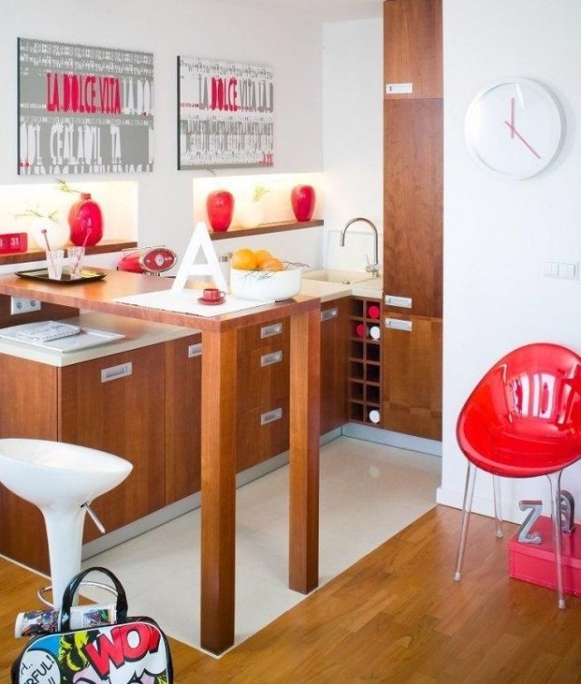 idei de amenajare bucatarie mica lemn masa mese rafturi nise perete sfaturi de amenajare-mici-bucătărie-idei-lemn-masă-blat-rafturi-nișe de perete