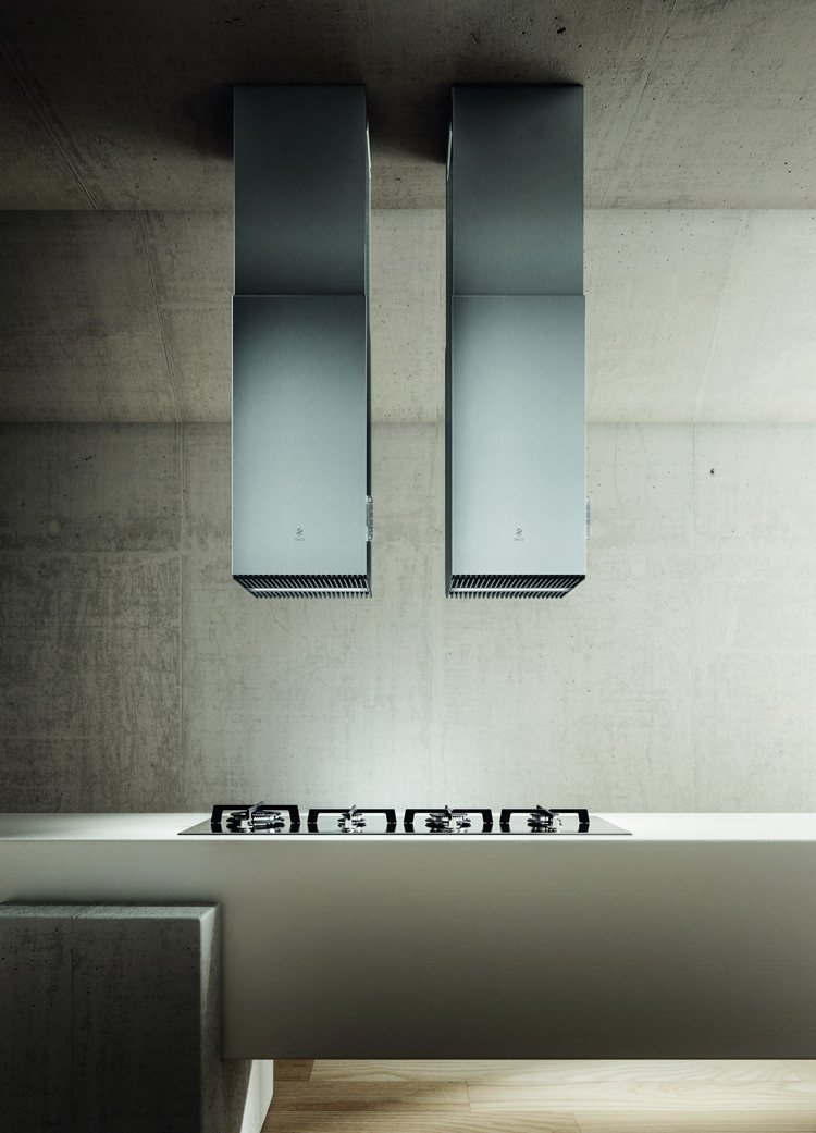 Instalare plafon insulă capotă extractor Elica aspect simplu