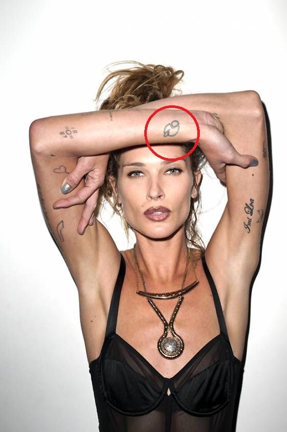 Erin Wasson Blob tatuiruotė