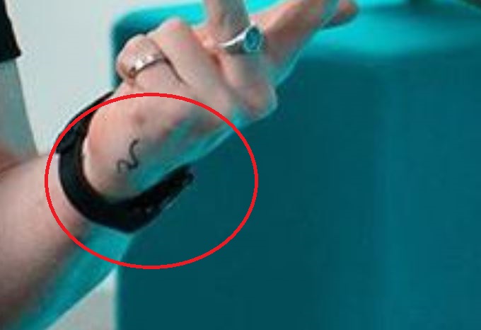 Ethan mano tatuaggio