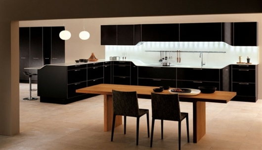 design exclusiv de bucătărie din lemn de culoare închisă design-bucatarie-exclusiv-lemn-inchis