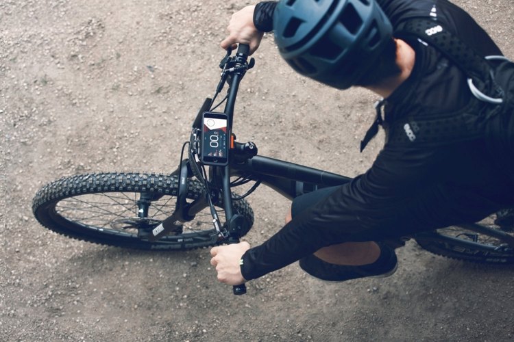 Sistem de control cu planificator de rute, sistem de navigare și alte aplicații Bicycle Cobi Smart Bike System nou modern