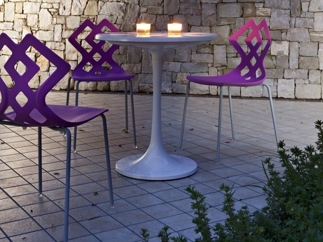 scaun din polipropilenă grădină stivuibilă culoare violet ZAHIRA ALMA DESIGN scaun din polipropilenă stivuibil grădină mov ZAHIRA ALMA DESIGN