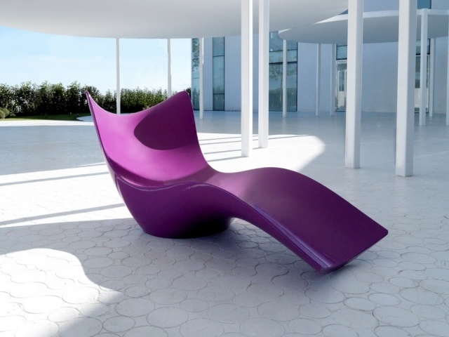 Designer șezlong radiant orchid 2014 SURF VONDOM karim rashid Mobilier de designer radiant orchid 2014 șezlonguri SURF VONDOM karim rashid