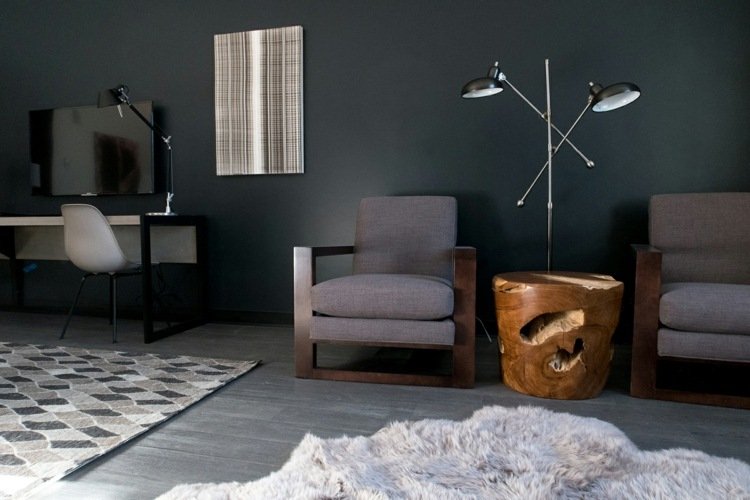 blana fotoliu alb maro gri culoarea peretelui