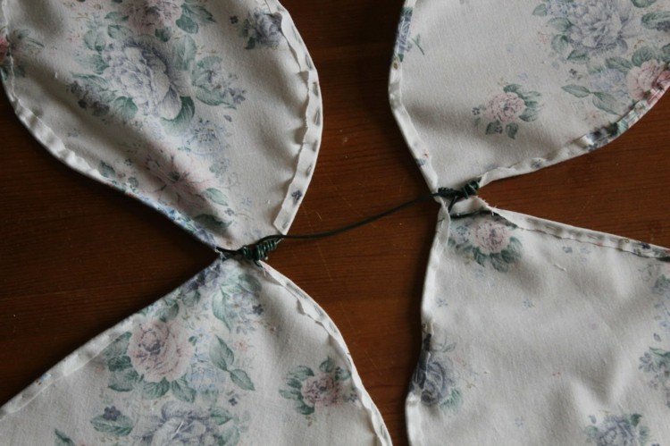 Aripile de zână sunt ușurate aripi de zână-aripi-aripi-cravată-textil-a-a-idei-costum-idee