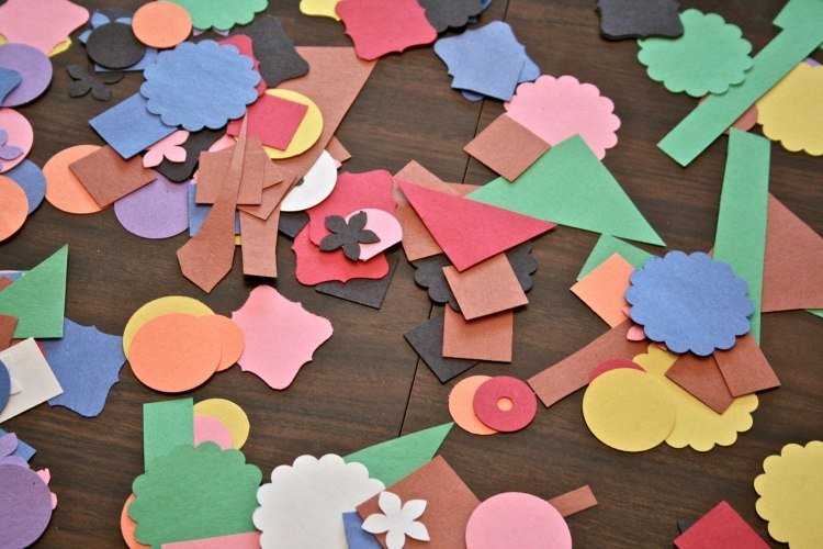 Figurile și motivele imaginative din hârtie sau fetru decorare-ferestre-toamnă-copii-jucărie-de-hârtie-figuri-pumn-afară-colorate-colorate